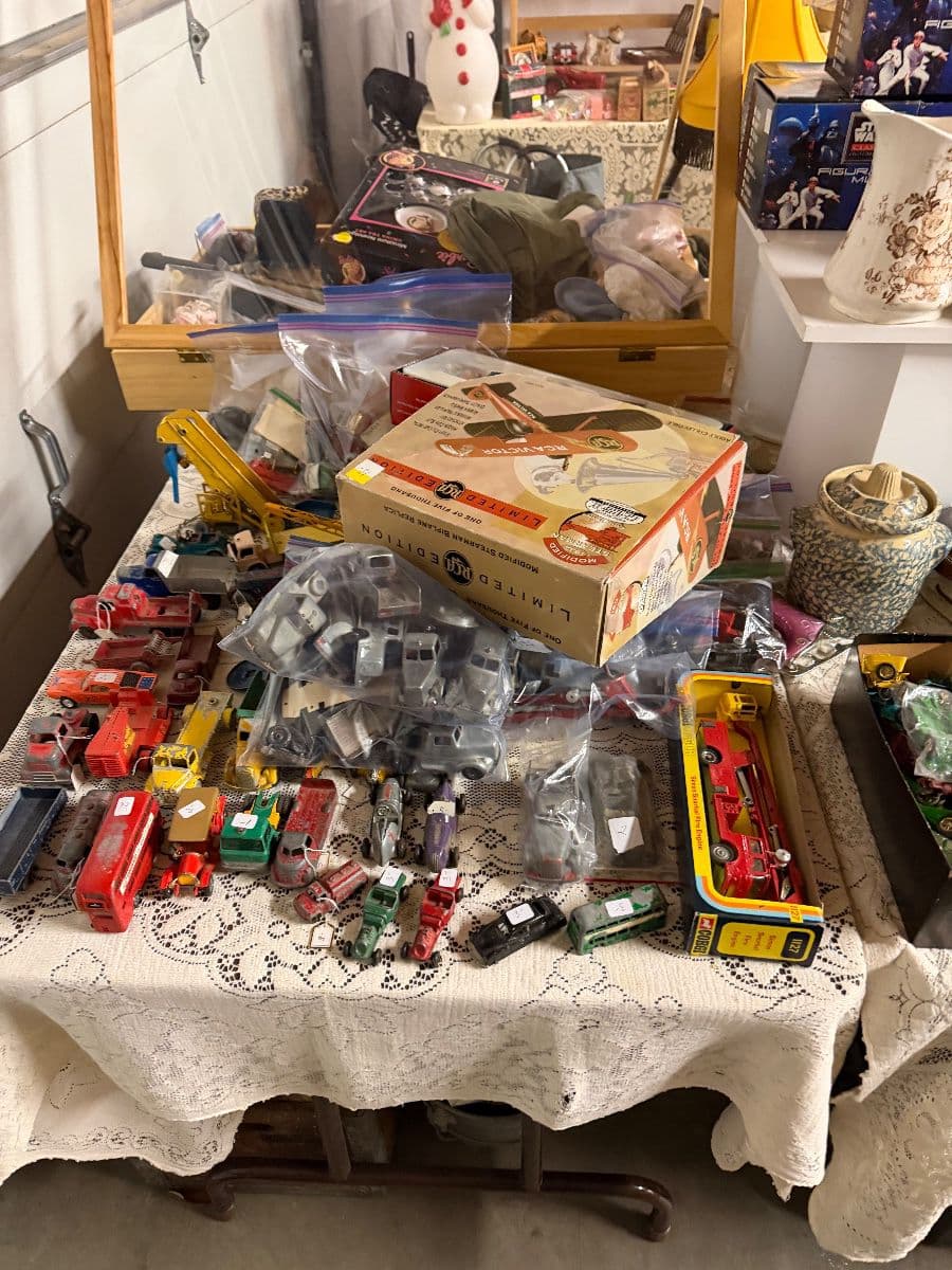 Antiques, Vintage, and Desirable Things photo 8